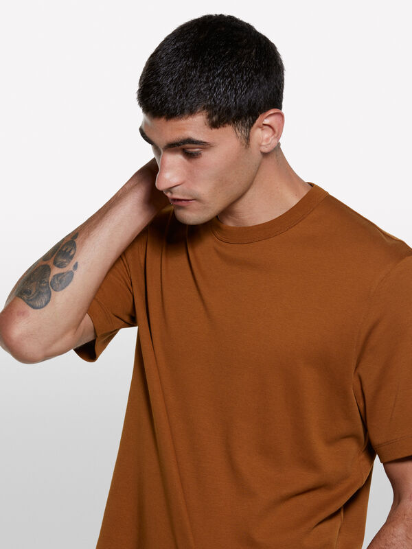 Terrakotta-T-Shirt mit normaler Passform - kurzärmeliges t-shirt für herren | Sisley