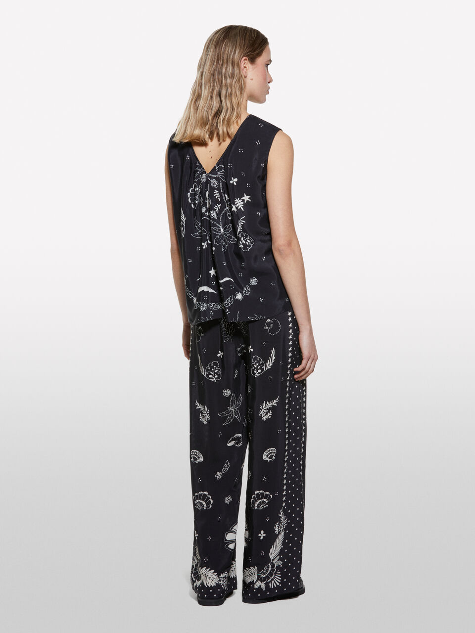 TROUSERS Damen image number null