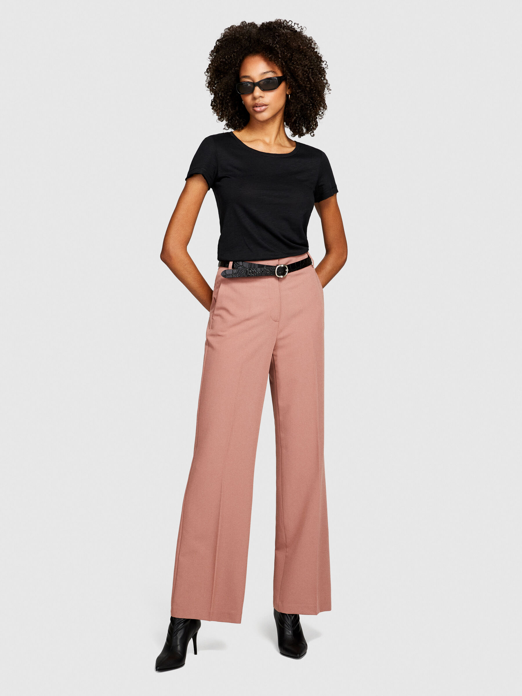 T-Shirt mit Rundausschnitt und Taglio Vivo Damen image number null