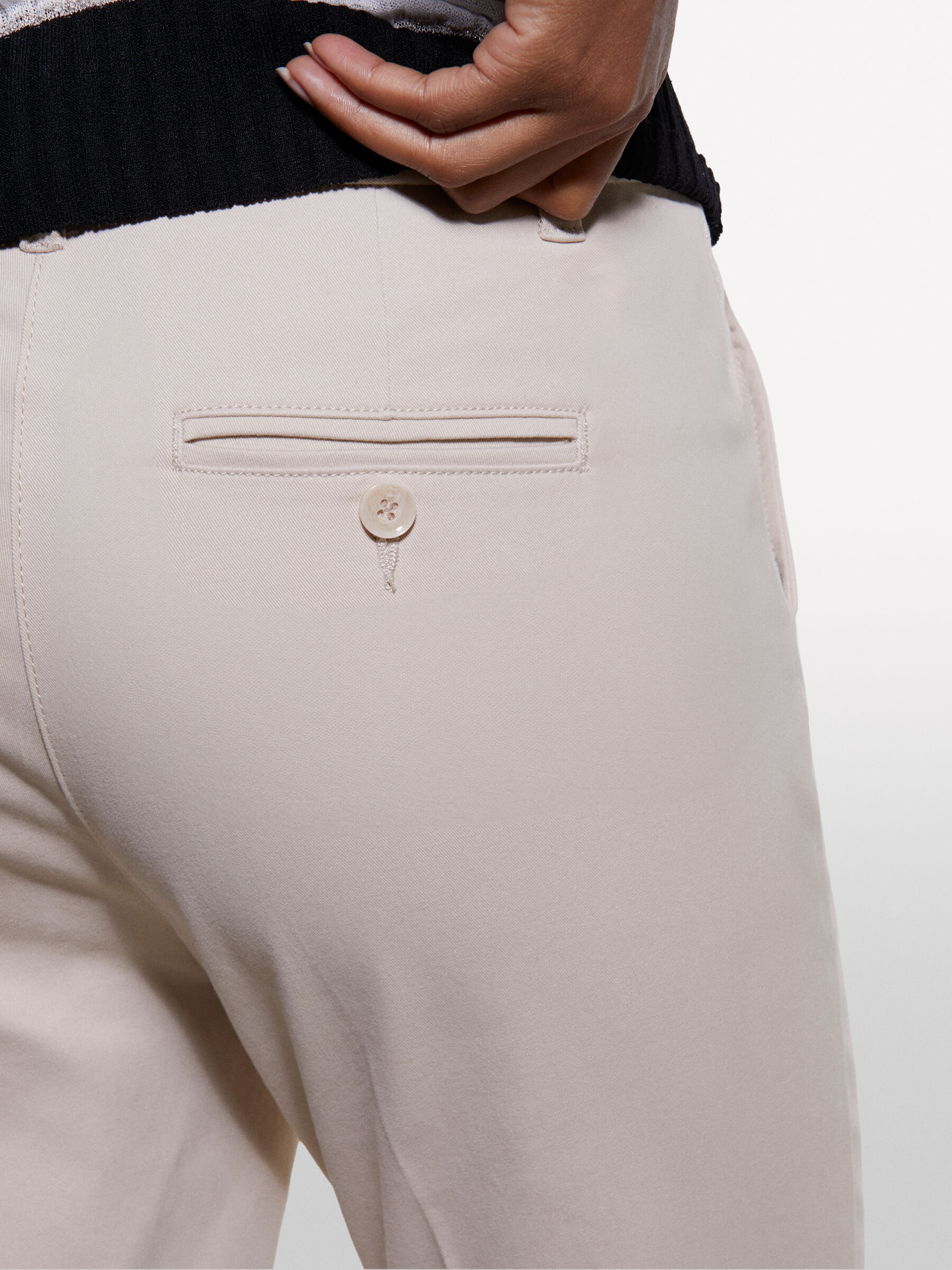 TROUSERS Damen image number null