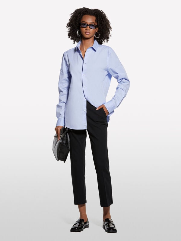 Hellblaues Slim Fit-Hemd Hellblaues Slim Fit-Hemd - hemden für damen | Sisley