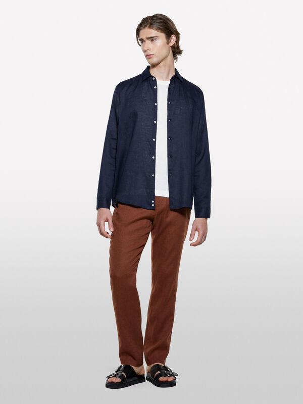 Dunkelblaues Hemd aus 100% Leinen Dunkelblaues Hemd aus 100% Leinen - regular hemden für herren | Sisley