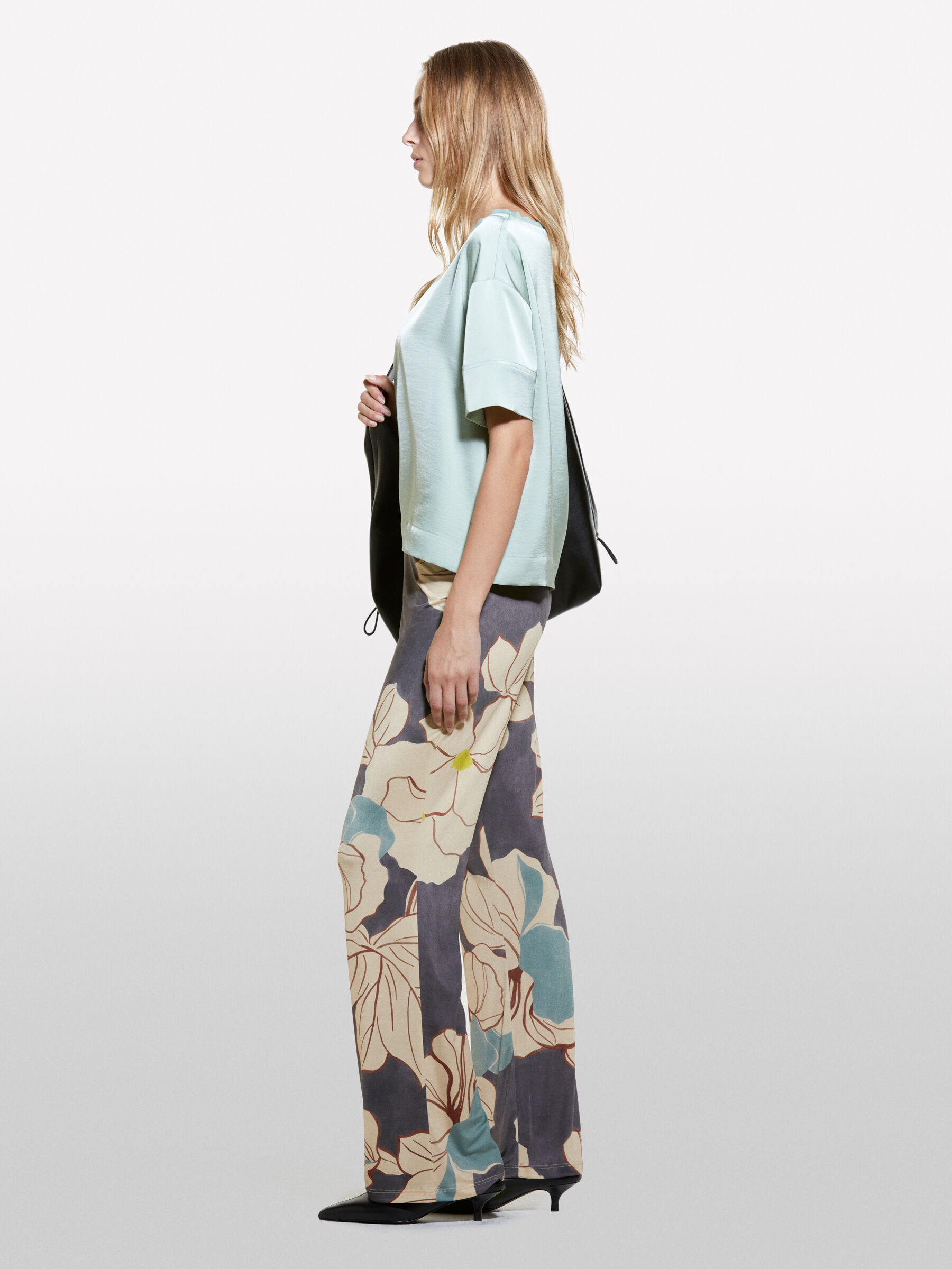 TROUSERS Damen image number null