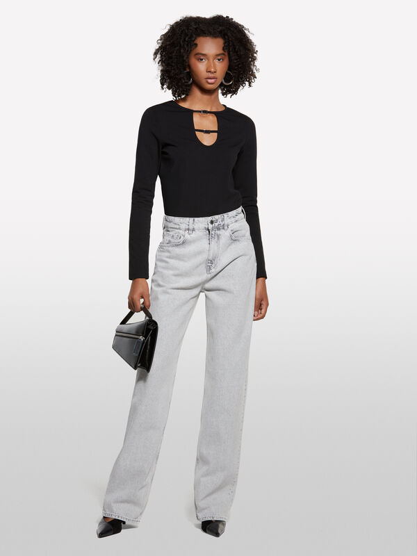 Schwarzes T-Shirt mit Cut-Out Schwarzes T-Shirt mit Cut-Out - langärmeliges t-shirt für damen | Sisley