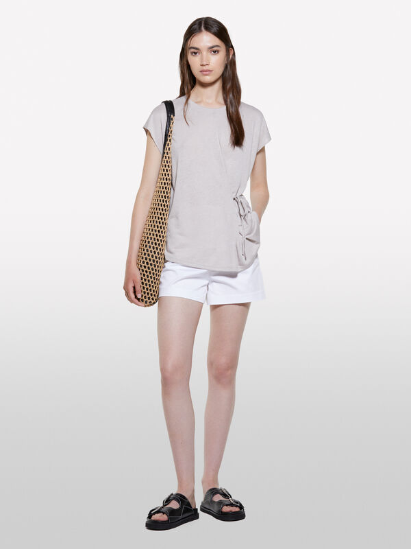Graues T-Shirt mit Schnürsenkeln - kurzärmeliges t-shirt für damen | Sisley