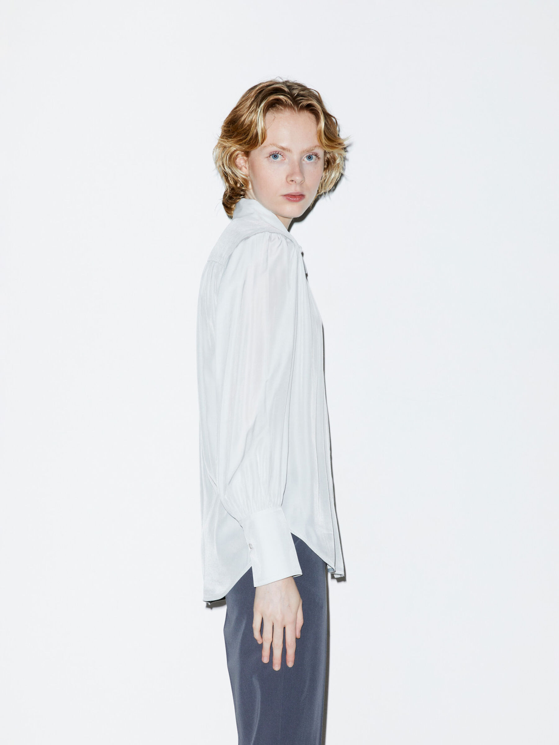 Bluse aus Satin Damen image number null