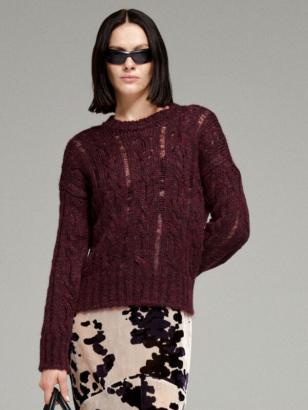 Bordeauxroter Pullover mit Zopfmuster - rundhalspullover für damen | Sisley