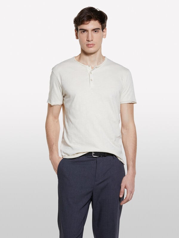 Beiges Serafino-T-Shirt - kurzärmeliges t-shirt für herren | Sisley