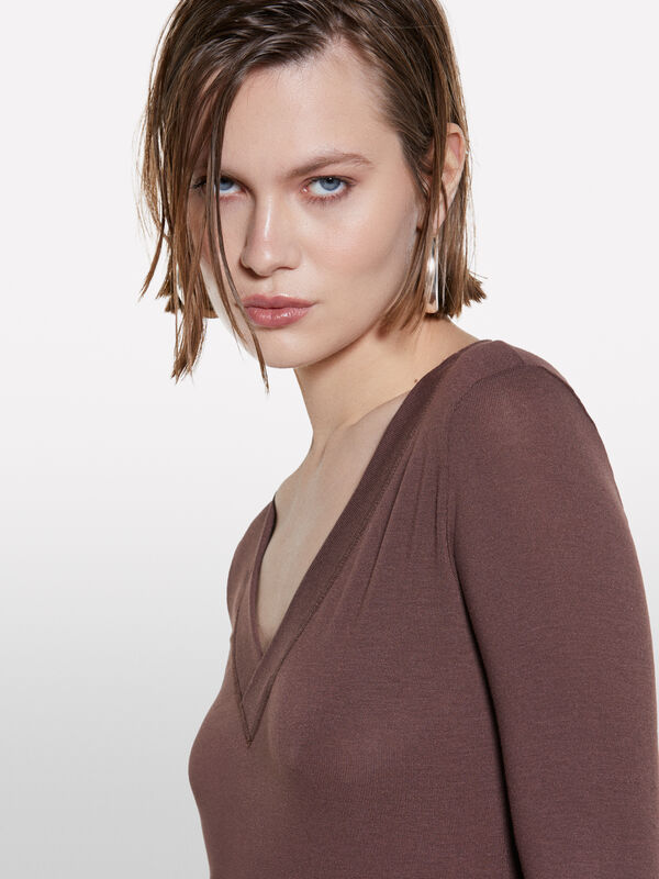 Langärmeliges T-Shirt slim fit in Braun  - langärmeliges t-shirt für damen | Sisley