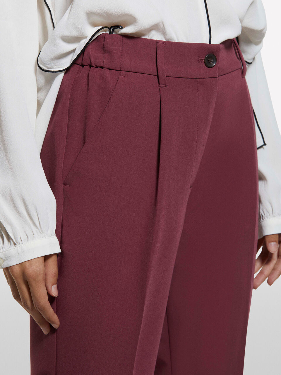 TROUSERS Damen image number null