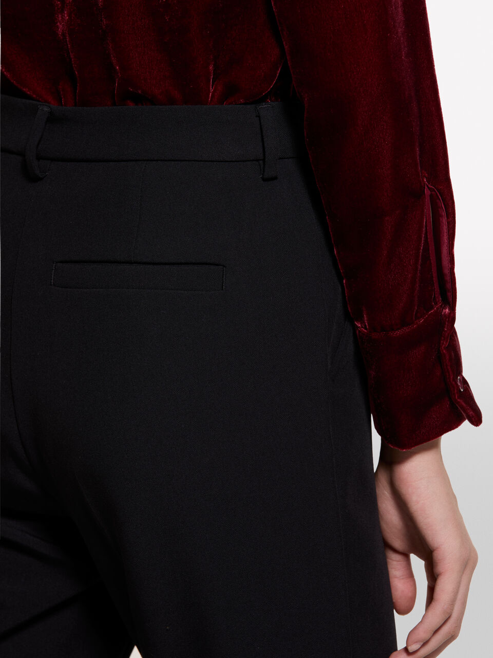 TROUSERS Damen image number null