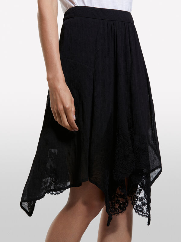 Asymmetrischer schwarzer Rock aus Spitze und Chiffon - damen-midiröcke, longuette | Sisley