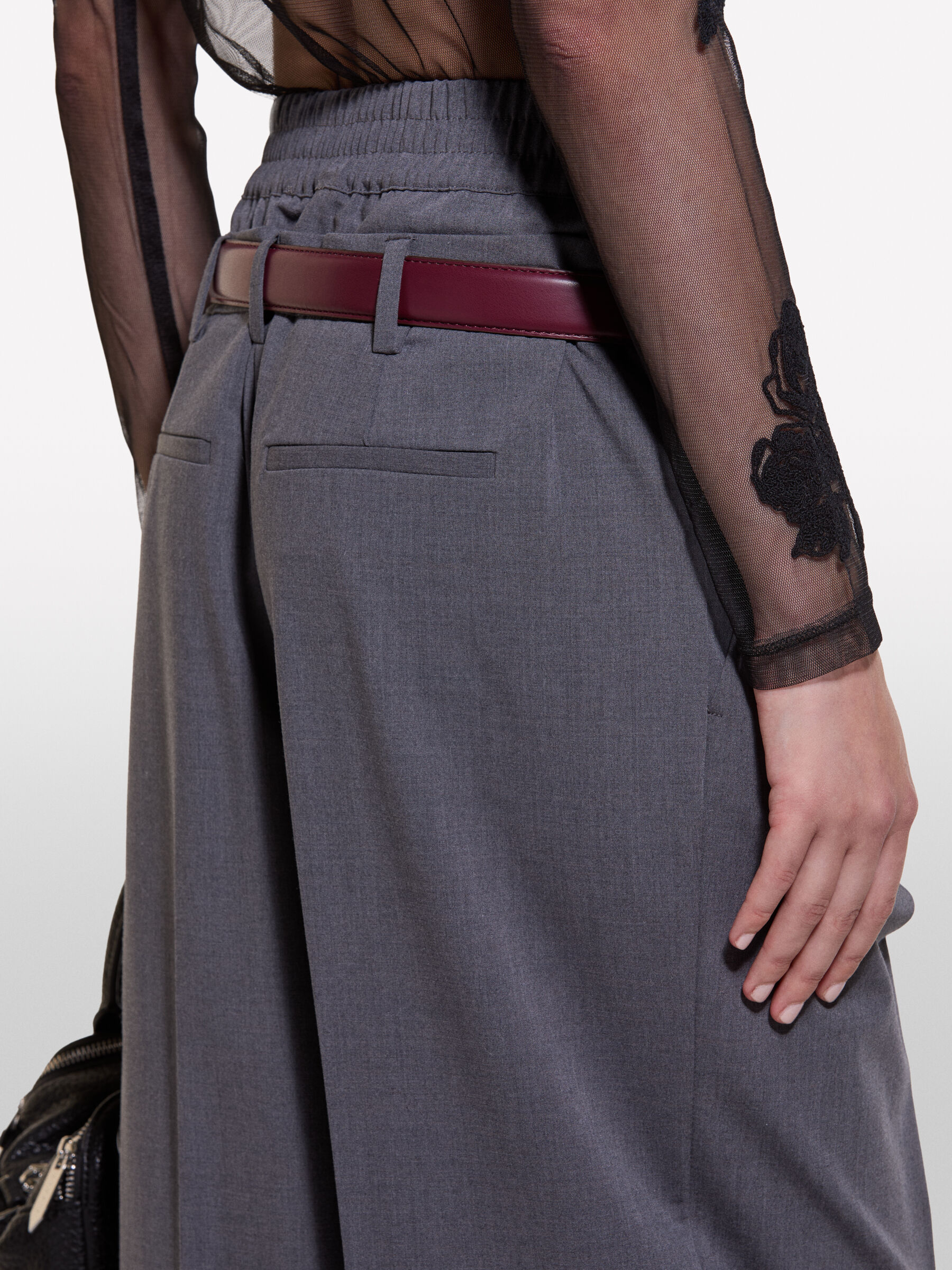 TROUSERS Damen image number null