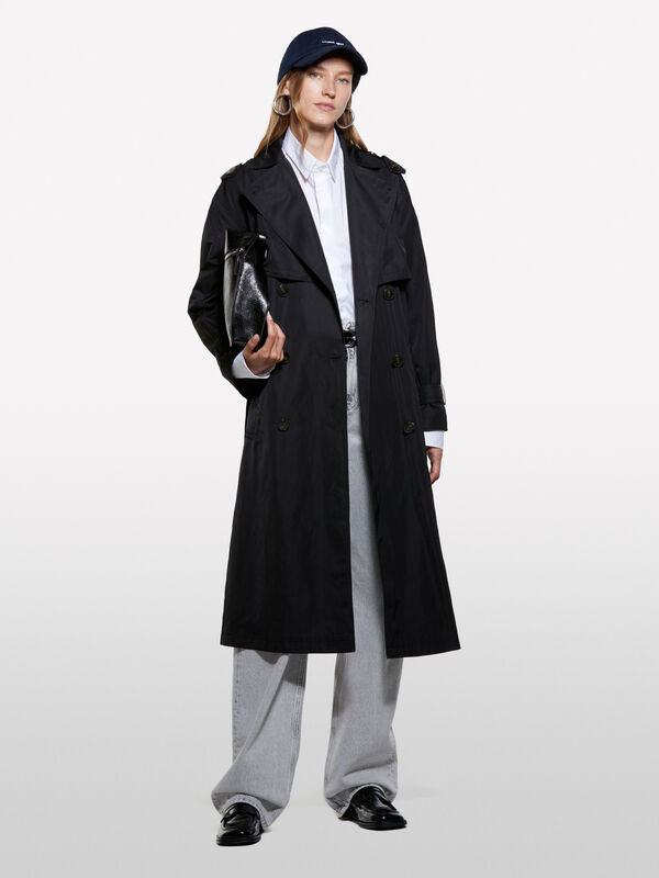 Schwarzer Trenchcoat mit bequemer Passform und Gürtel - trenchcoats und regenjacken für damen | Sisley