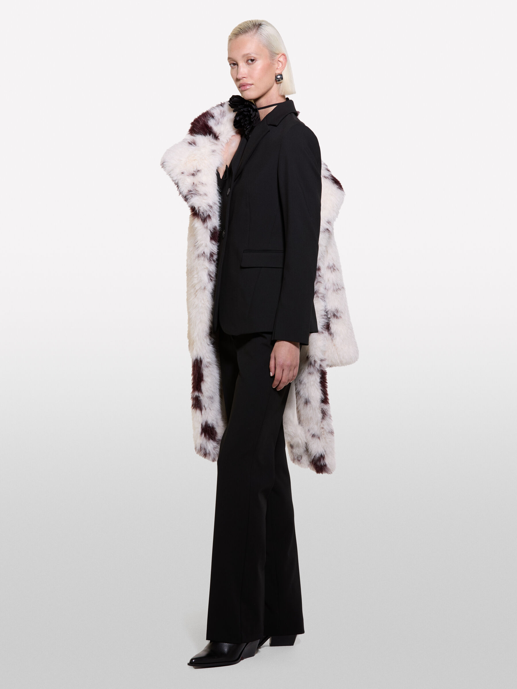 TROUSERS Damen image number null