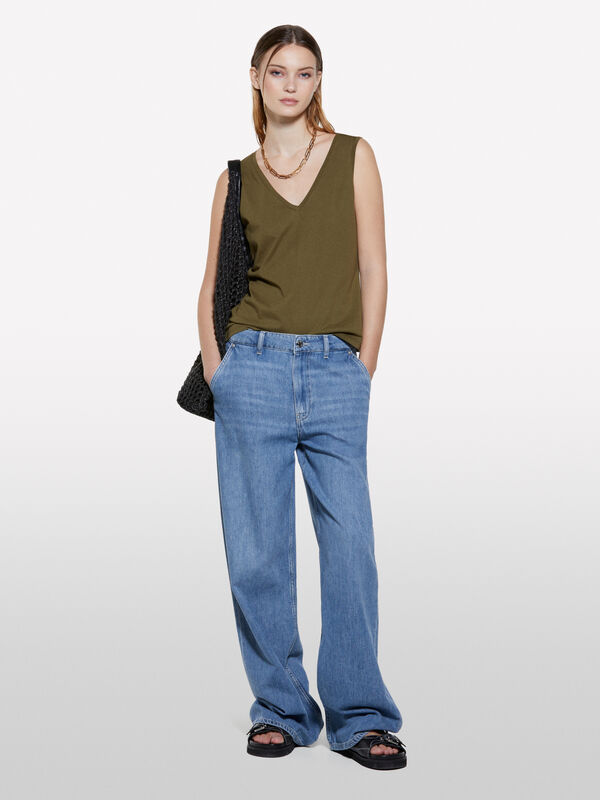 Militärgrünes Tanktop mit V-Ausschnitt - top für damen | Sisley