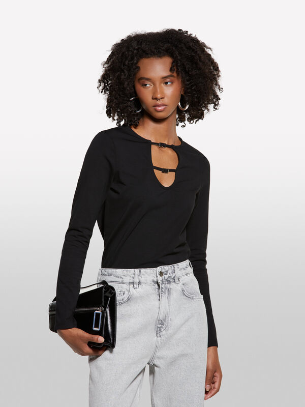 Schwarzes T-Shirt mit Cut-Out - langärmeliges t-shirt für damen | Sisley
