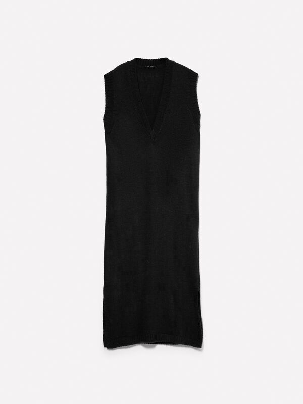 Trägerkleid aus Strick in Schwarz - lange kleider für damen | Sisley