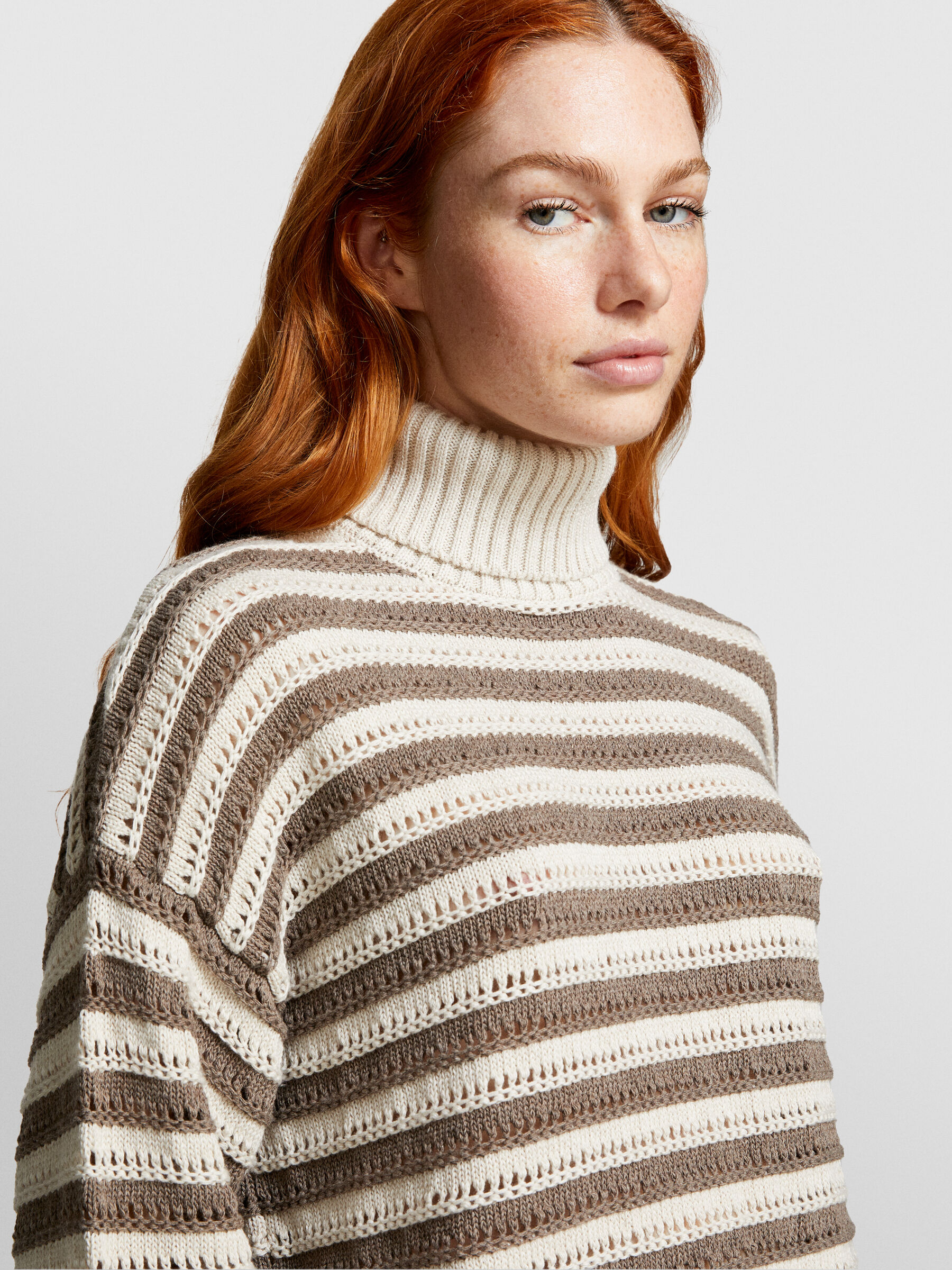 TURTLE NECK SWEATER Damen image number null