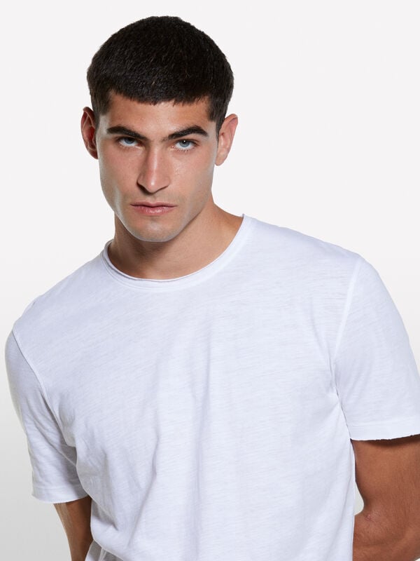 Weißes Slim-Fit-Kurzarm-T-Shirt - kurzärmeliges t-shirt für herren | Sisley