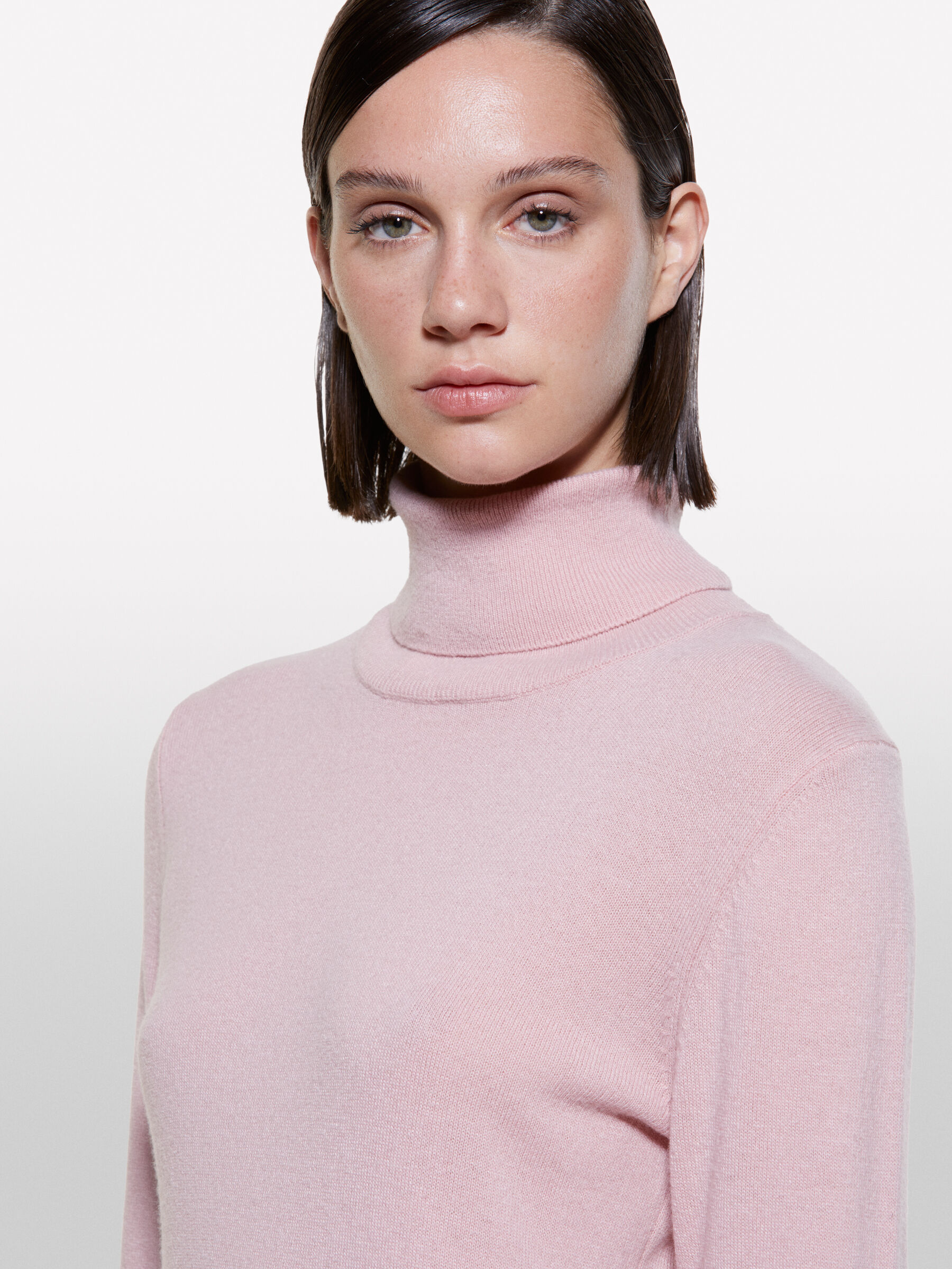 TURTLE NECK SWEATER Damen image number null