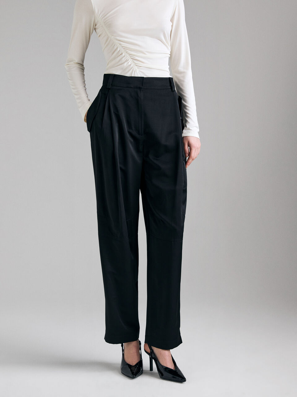 TROUSERS Damen image number null