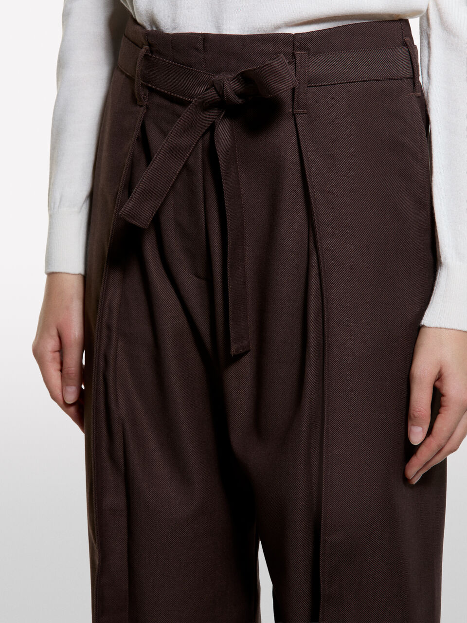 TROUSERS Damen image number null