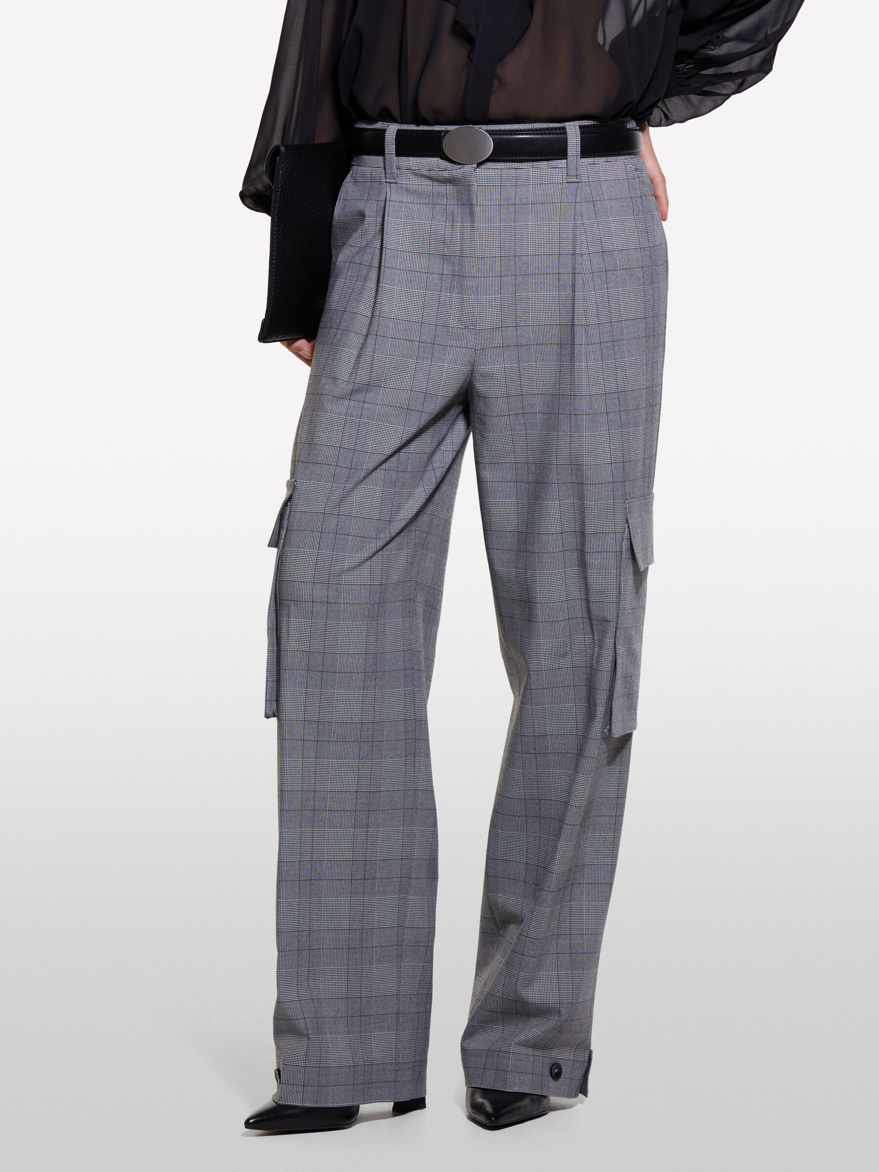 TROUSERS Damen image number null