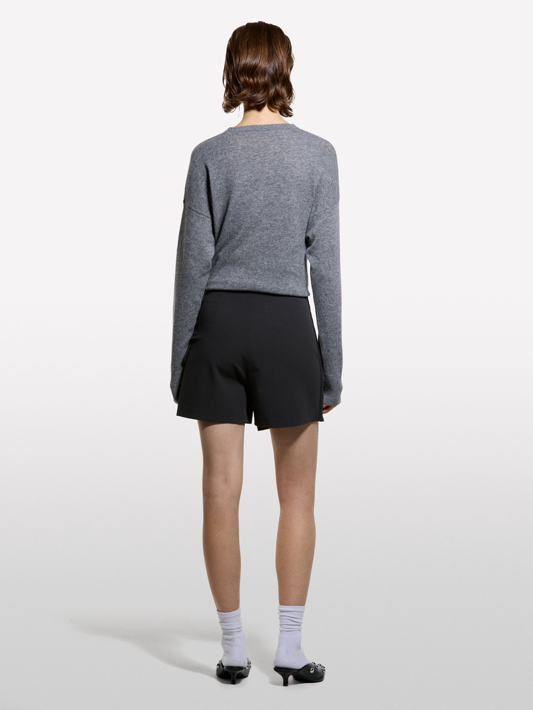 SHORTS Damen image number null