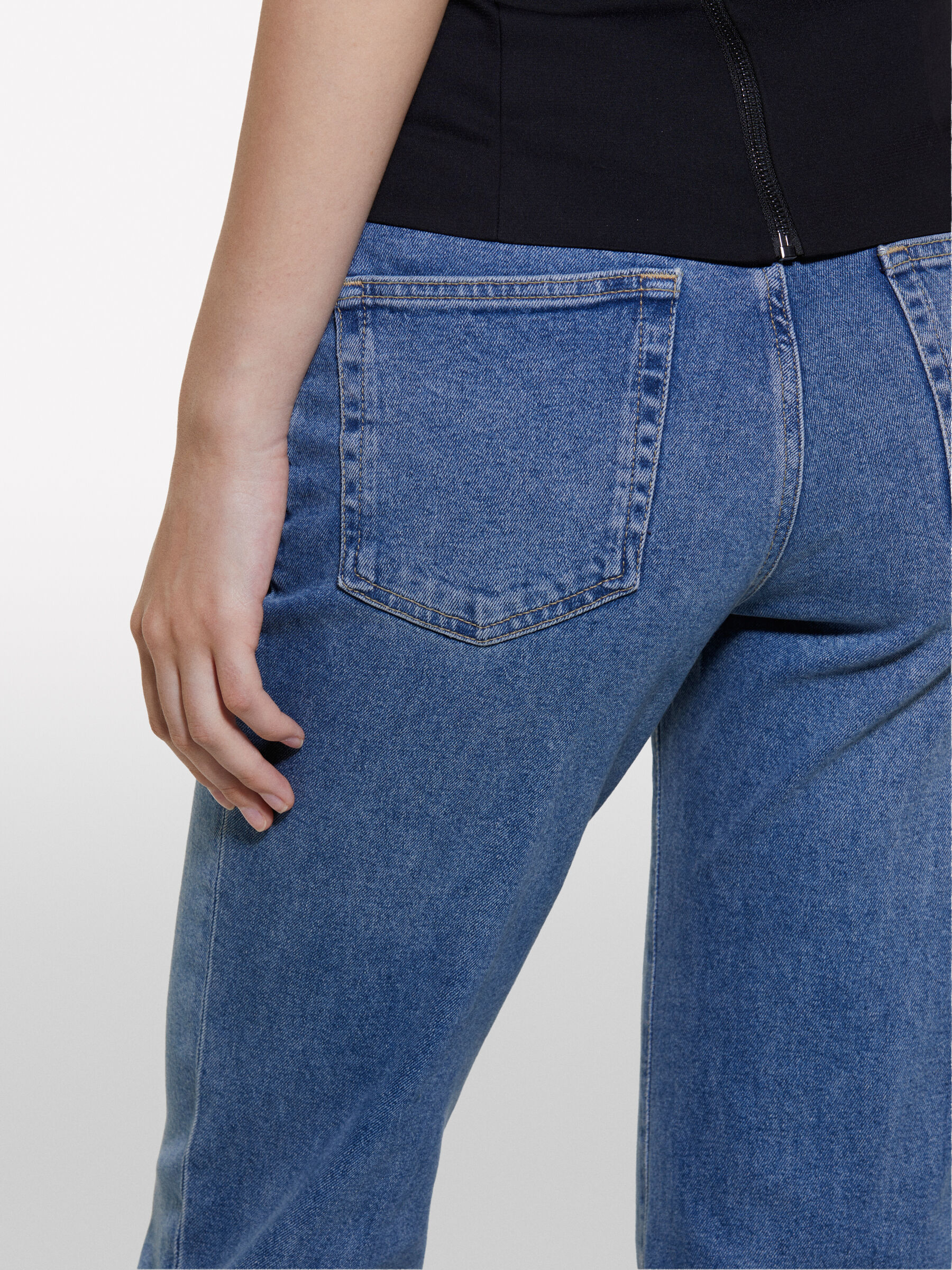 TROUSERS Damen image number null