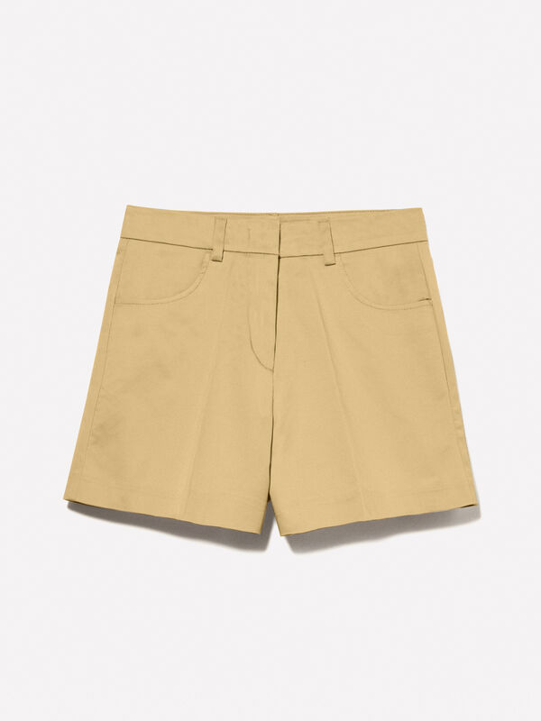 Senffarbene Shorts mit hoher Taille Senffarbene Shorts mit hoher Taille - shorts und kurze hosen für damen | Sisley