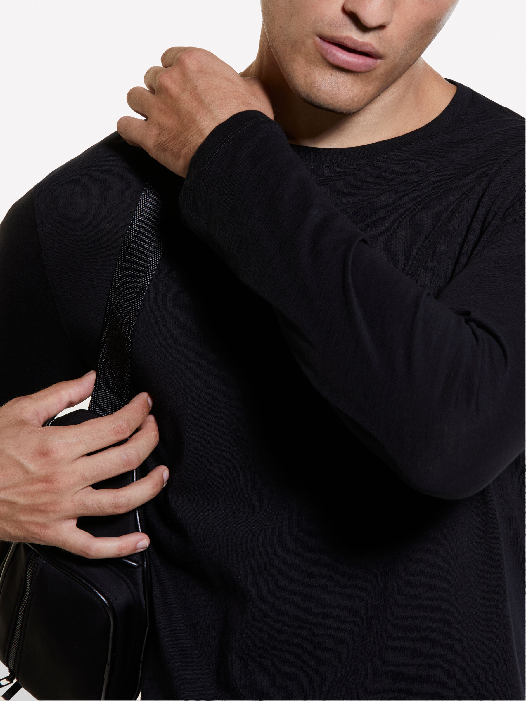 Langarmeliges Herren T Shirt Shirts der Marke Sisley