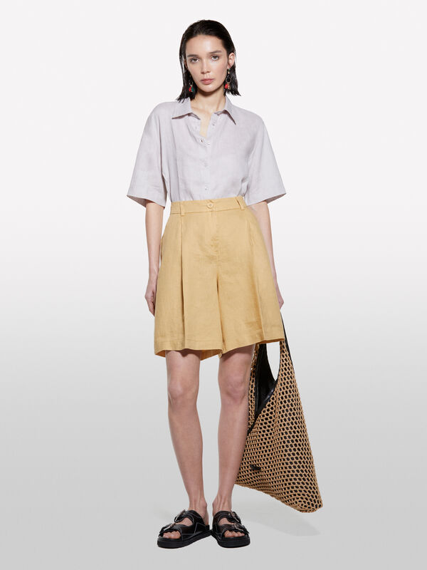 Senffarbene Bermudashorts aus 100% Leinen Senffarbene Bermudashorts aus 100% Leinen - shorts und kurze hosen für damen | Sisley