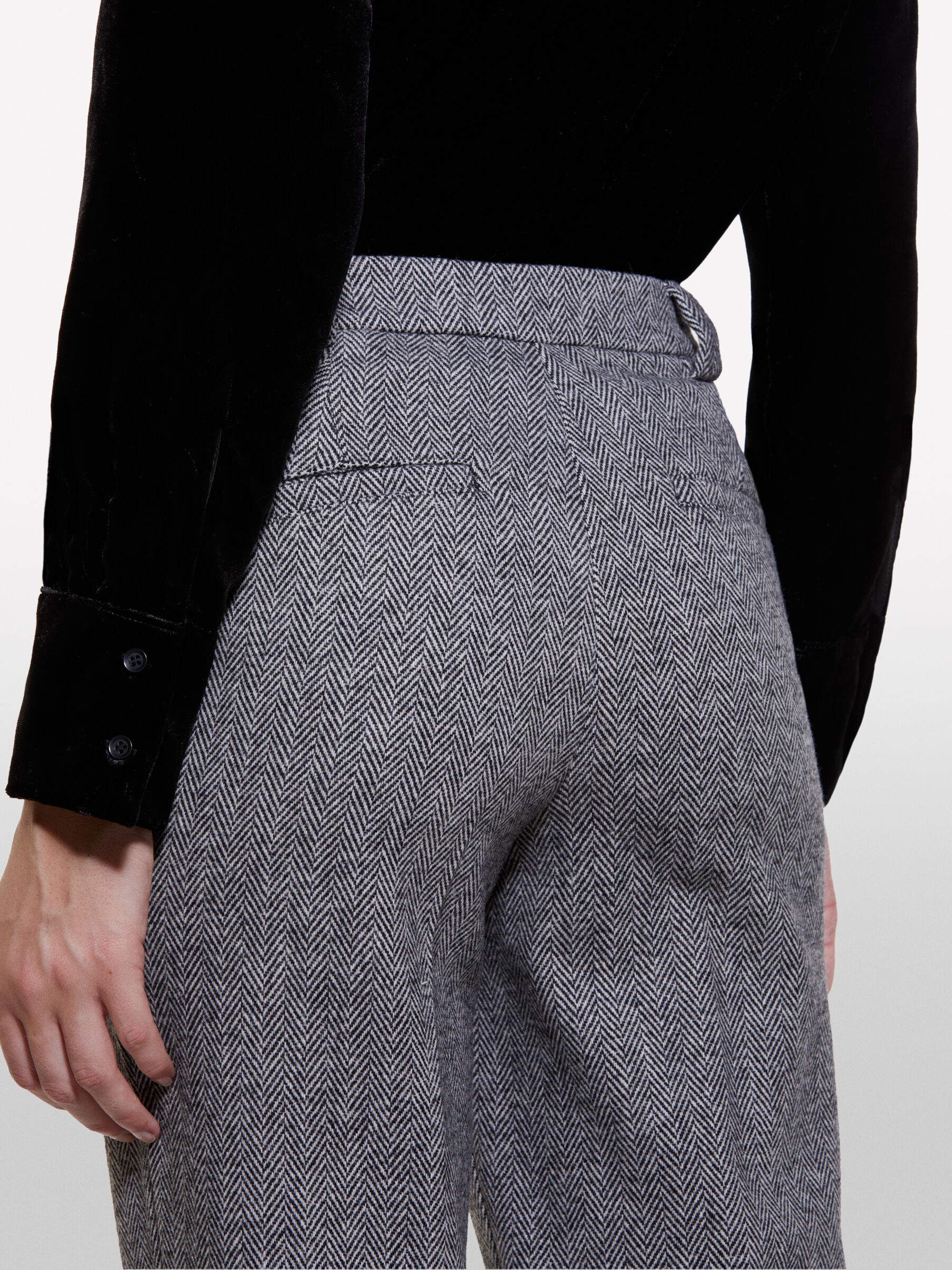 TROUSERS Damen image number null