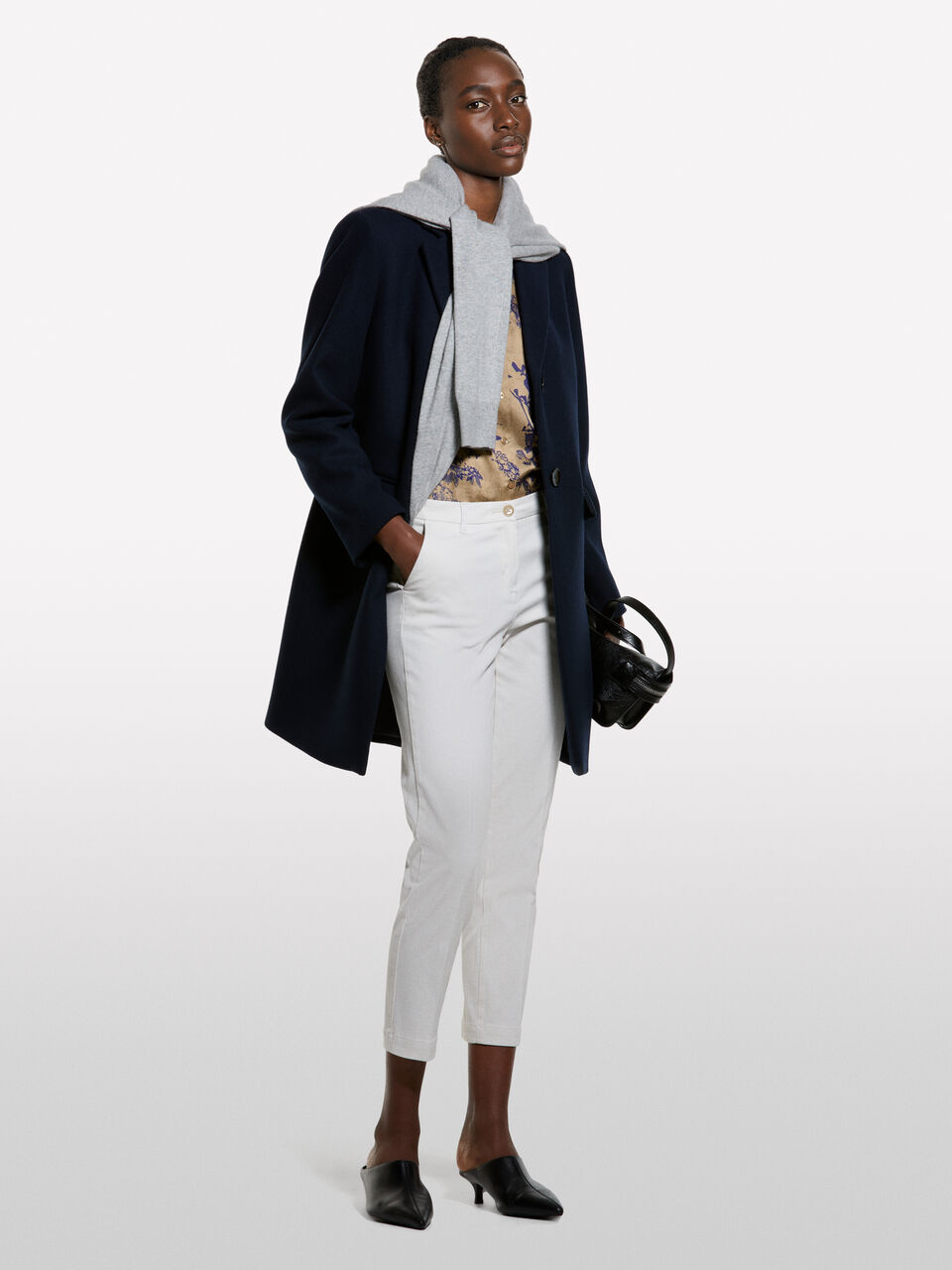 TROUSERS Damen image number null