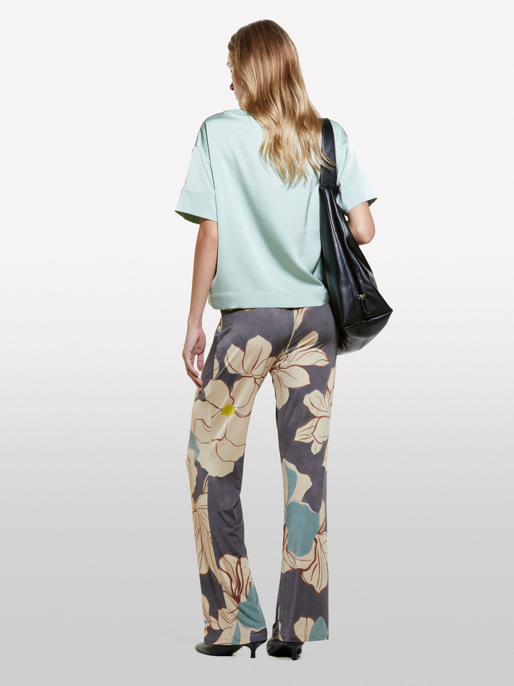 TROUSERS Damen image number null