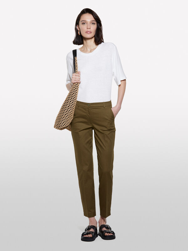 Militärgrüne Chinohose mit normaler Passform - chino hosen für damen | Sisley