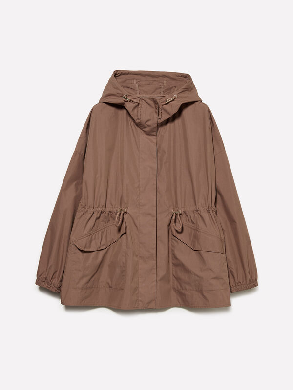 Kurzer brauner Parka mit Kapuze Kurzer brauner Parka mit Kapuze - jacketts und jacken für damen | Sisley