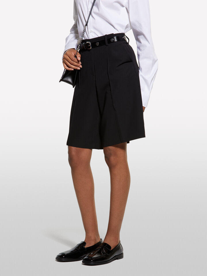 Schwarze Bermudashorts im Relaxed Fit - shorts und kurze hosen für damen - Schwarz | Sisley image number 3